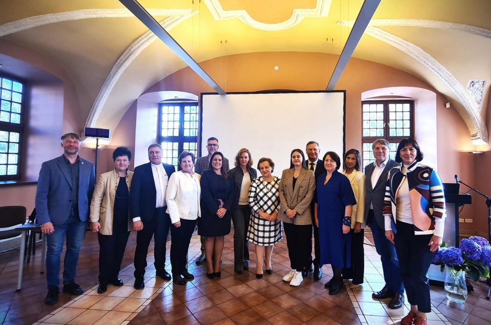 The European Federation participates in the international conference celebrating the 10th anniversary of the Association of Municipalities of the Pilgrims' Routes to Santiago in Lithuania
